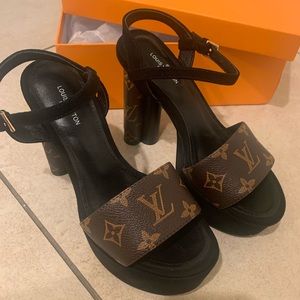 Inspired platform heels